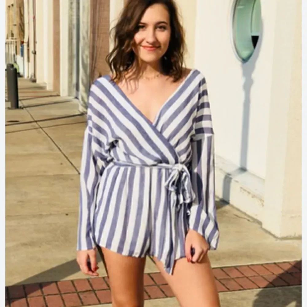 The Impeccable Pig Blue White Striped Romper Women’s Medium